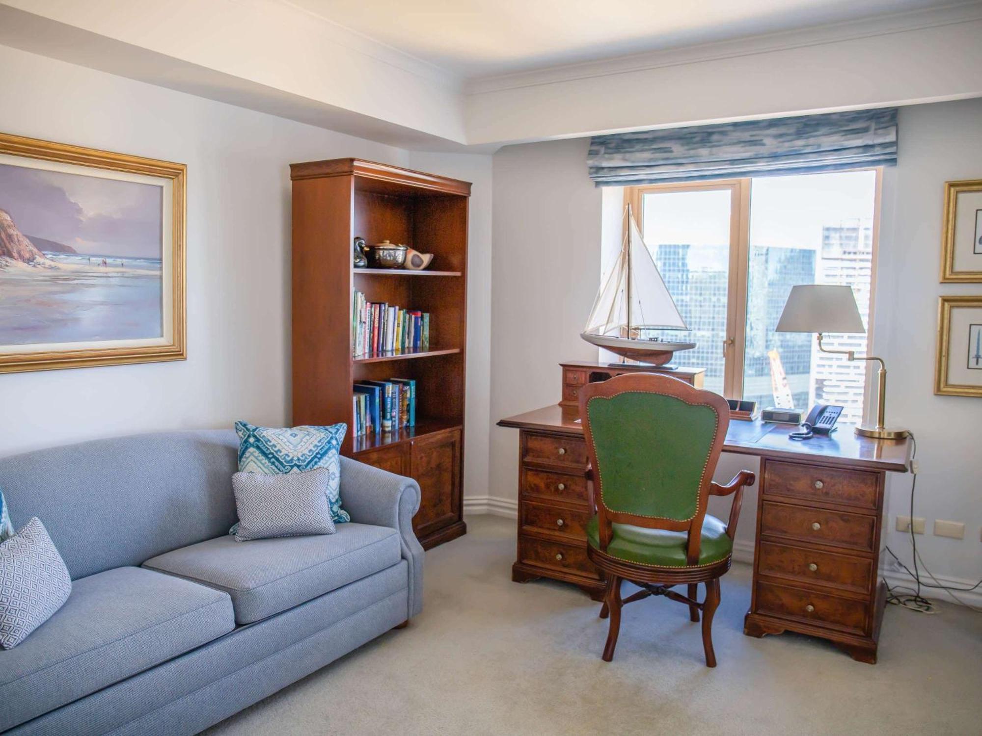 The Sebel Quay West Suites Sydney Exteriör bild A study in a home